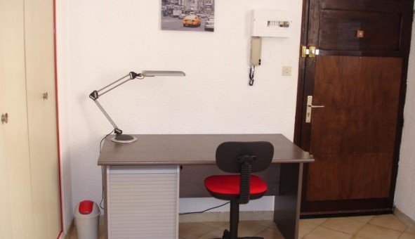 Logement tudiant Studio à Nmes (30000)