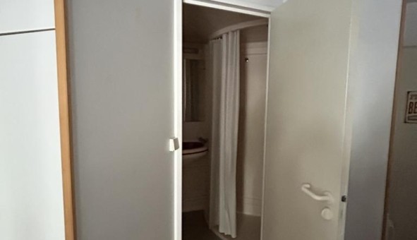 Logement tudiant Studio à Nmes (30000)