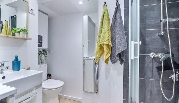 Logement tudiant Studio à Nmes (30000)