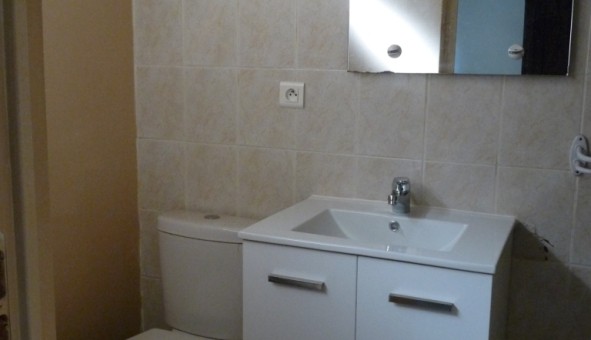 Logement tudiant Studio à Nmes (30000)