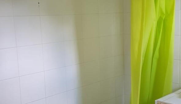 Logement tudiant Studio à Nmes (30000)