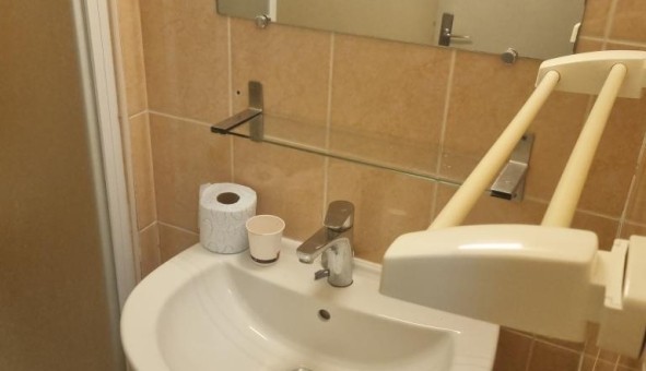Logement tudiant Studio à Nmes (30000)