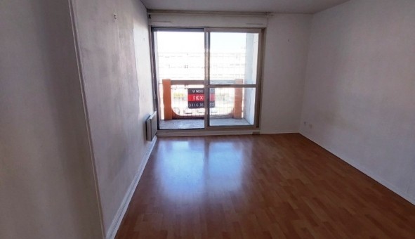 Logement tudiant Studio à Nmes (30000)