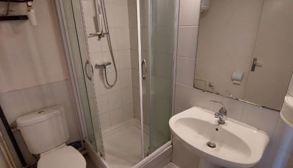 Logement tudiant Studio à Nmes (30000)