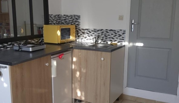 Logement tudiant Location Studio Vide Nmes (30000)