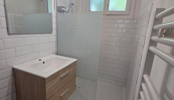 Logement tudiant Studio à Nmes (30000)