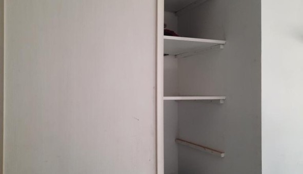 Logement tudiant Studio à Nmes (30000)