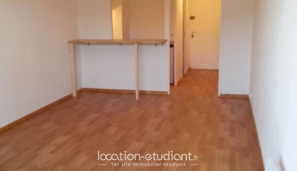 Logement tudiant Location Studio Vide Nmes (30000)