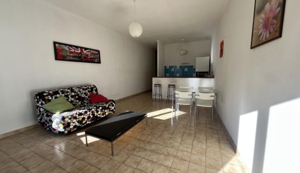 Logement tudiant Studio à Nmes (30000)