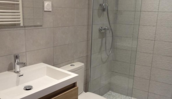 Logement tudiant Studio à Nmes (30000)