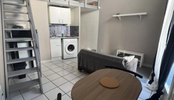Logement �tudiant Studio &agrave; N�mes (30000)