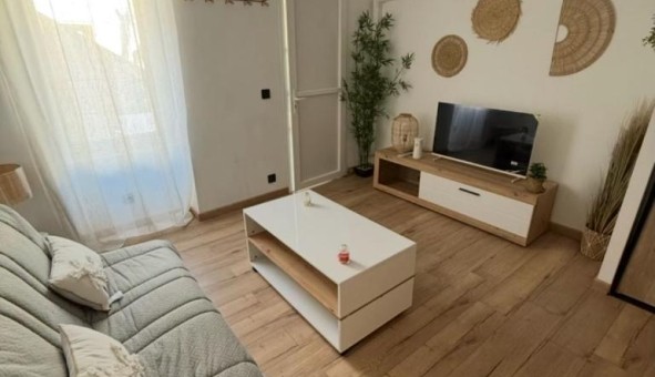 Logement �tudiant Studio &agrave; N�mes (30000)