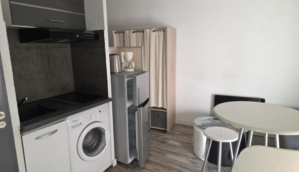 Logement �tudiant Studio &agrave; N�mes (30000)