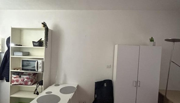 Logement �tudiant Studio &agrave; N�mes (30000)