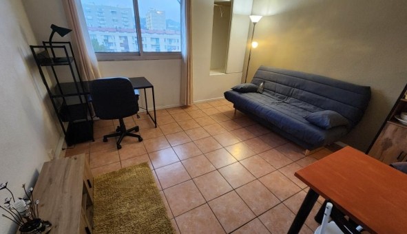 Logement �tudiant Location Studio Vide N�mes (30000)