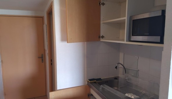 Logement �tudiant Studio &agrave; N�mes (30000)