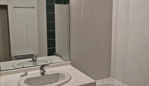 Logement �tudiant Studio &agrave; N�mes (30000)