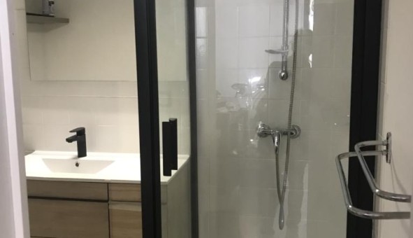 Logement �tudiant Studio &agrave; N�mes (30000)