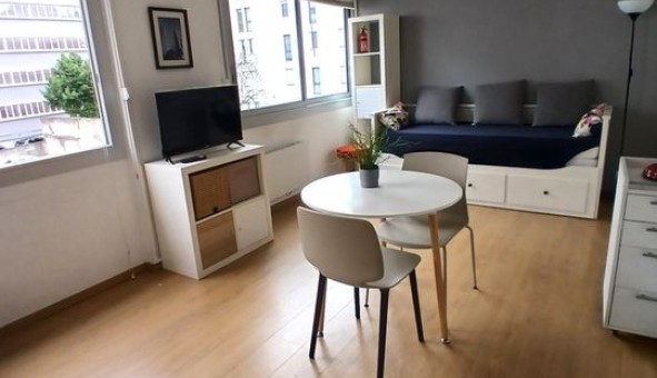 Logement �tudiant Studio &agrave; N�mes (30000)
