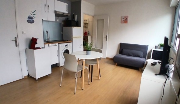 Logement �tudiant Studio &agrave; N�mes (30000)