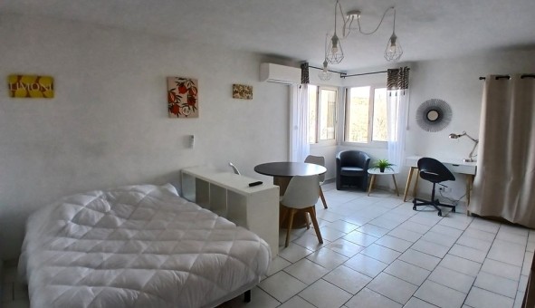 Logement �tudiant Studio &agrave; N�mes (30000)