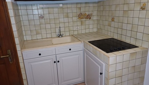 Logement �tudiant Studio &agrave; N�mes (30000)