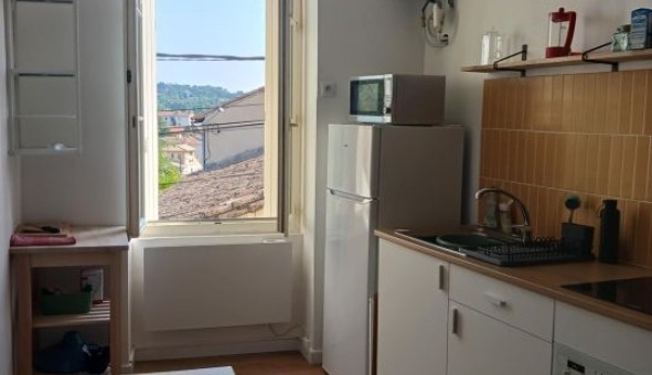 Logement �tudiant Studio &agrave; N�mes (30000)