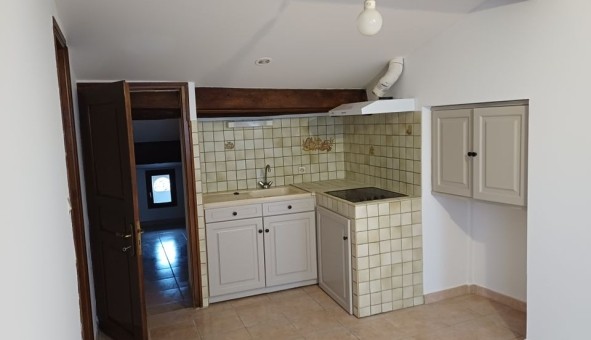 Logement �tudiant Location Studio Vide N�mes (30000)