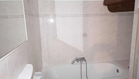 Logement �tudiant Studio &agrave; N�mes (30000)