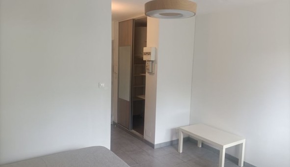 Logement �tudiant Studio &agrave; N�mes (30000)