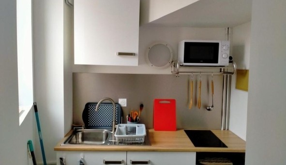 Logement �tudiant Studio &agrave; N�mes (30000)