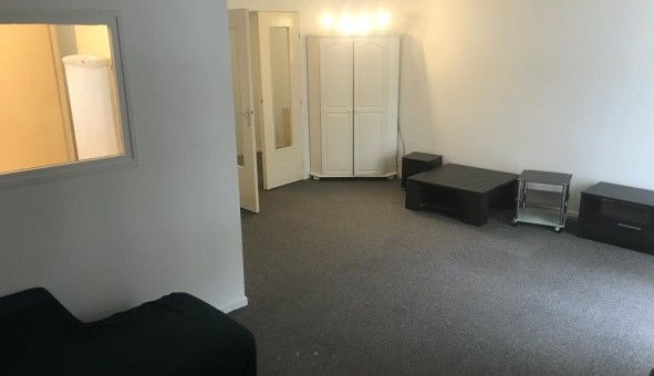 Logement tudiant Location Studio Vide Noisy le Grand (93160)