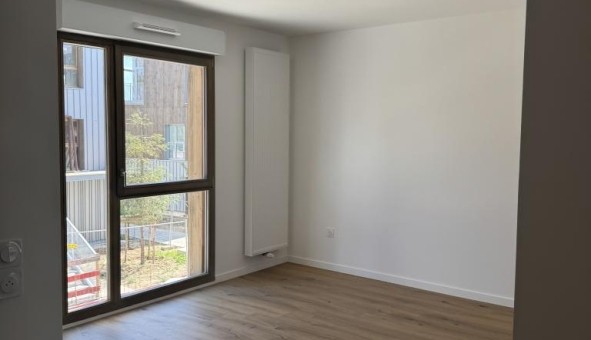 Logement tudiant Location Studio Vide Noisy le Grand (93160)