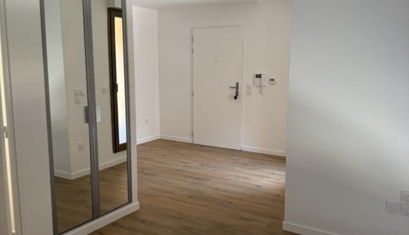 Logement tudiant Studio à Noisy le Grand (93160)