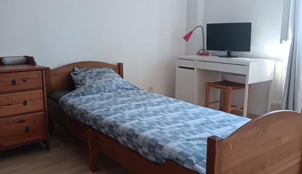 Logement tudiant Location Studio Vide Noisy le Grand (93160)