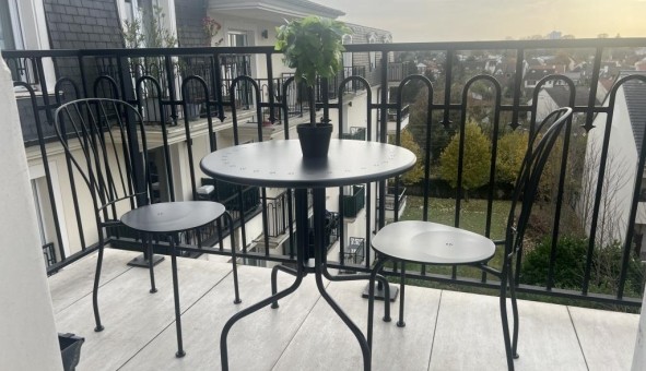 Logement �tudiant Studio &agrave; Noisy le Grand (93160)