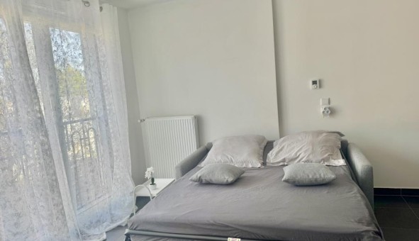 Logement �tudiant Studio &agrave; Noisy le Grand (93160)