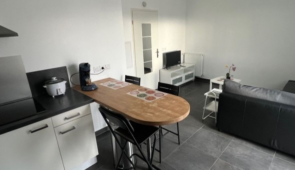Logement �tudiant Studio &agrave; Noisy le Grand (93160)