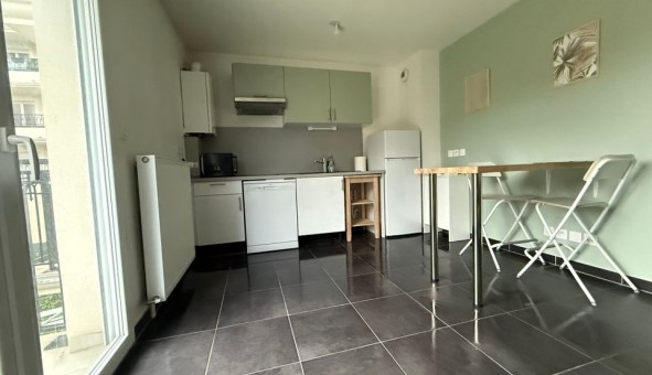 Logement �tudiant Studio &agrave; Noisy le Grand (93160)