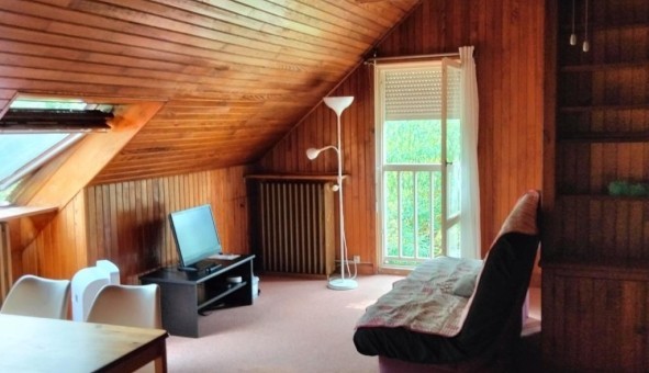 Logement tudiant Location Studio Vide Noisy sur cole (77123)