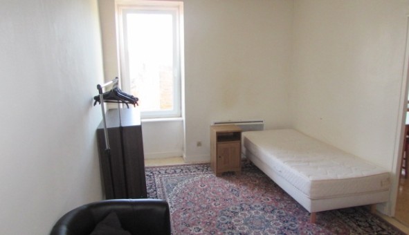Logement tudiant Studio à Nueil les Aubiers (79250)