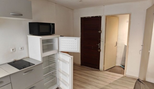 Logement �tudiant Studio &agrave; Olli�res (83470)