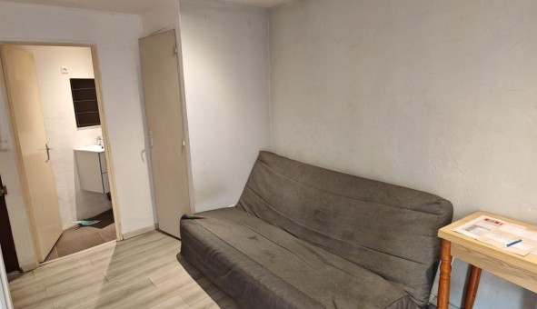 Logement �tudiant Studio &agrave; Olli�res (83470)