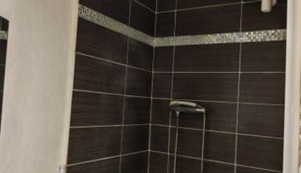 Logement �tudiant Studio &agrave; Olli�res (83470)