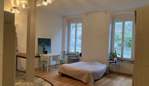 Logement tudiant Location Studio Vide Orange (84100)