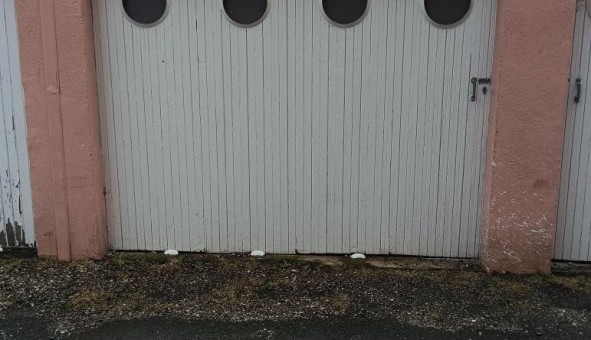 Logement tudiant Location Studio Vide Orange (84100)
