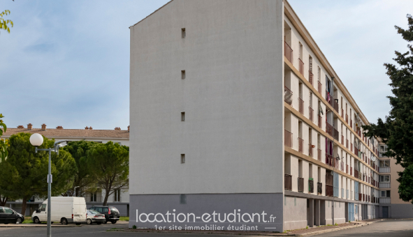 Logement tudiant Location Studio Vide Orange (84100)