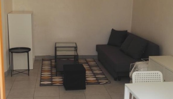 Logement étudiant Location Studio Vide Orléans (45100)