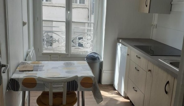 Logement tudiant Studio à Orlans (45100)