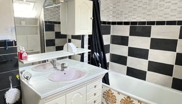 Logement �tudiant Studio &agrave; Orli�nas (69530)